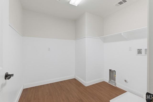 8216 Coral Point Court, Bakersfield, CA 93313