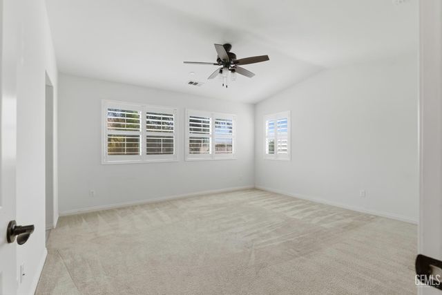 8216 Coral Point Court, Bakersfield, CA 93313