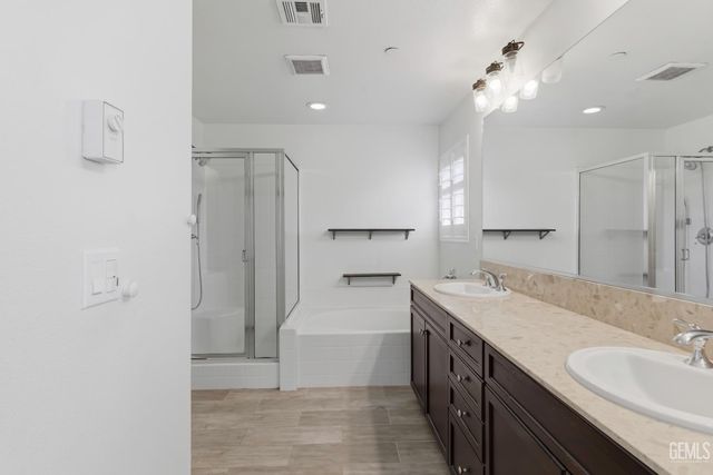 8216 Coral Point Court, Bakersfield, CA 93313