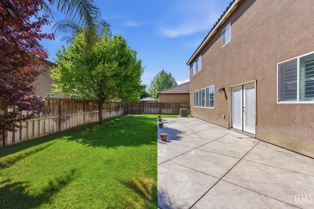 8216 Coral Point Court, Bakersfield, CA 93313