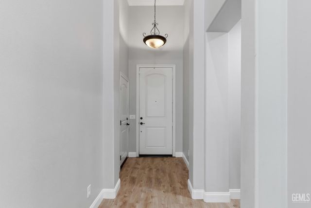 8216 Coral Point Court, Bakersfield, CA 93313