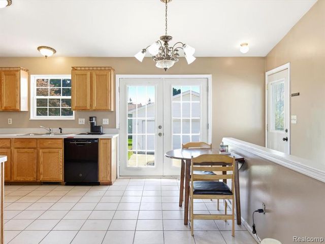 685 Heather Lane, Marysville, MI 48040