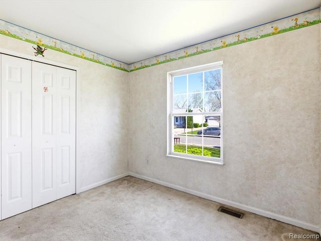 685 Heather Lane, Marysville, MI 48040