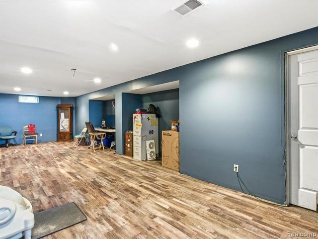 685 Heather Lane, Marysville, MI 48040