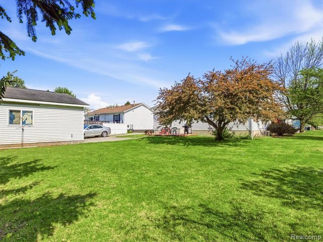 685 Heather Lane, Marysville, MI 48040