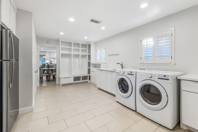 12326 Old Oaks Drive, Houston, TX 77024