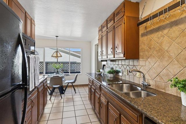 725 Palm Avenue, South San Francisco, CA 94080