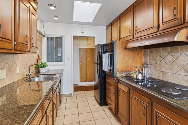 725 Palm Avenue, South San Francisco, CA 94080