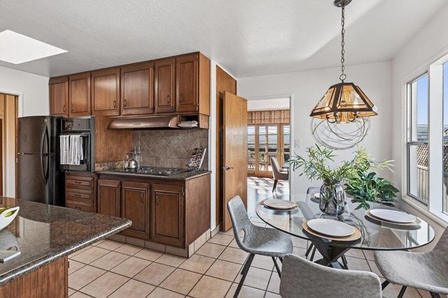 725 Palm Avenue, South San Francisco, CA 94080