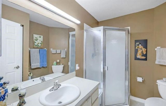 9270 Lake Park DR # 206, Fort Myers, FL 33919