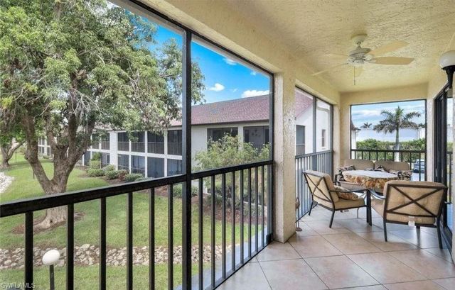 9270 Lake Park DR # 206, Fort Myers, FL 33919