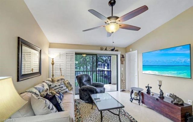 9270 Lake Park DR # 206, Fort Myers, FL 33919