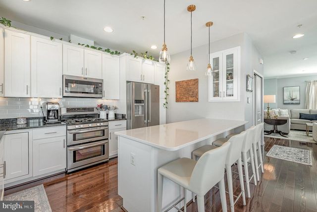 2069 CASE RD, Baltimore, MD 21222