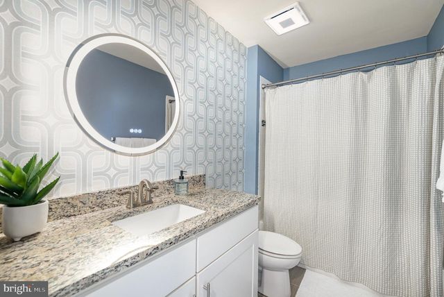 2069 CASE RD, Baltimore, MD 21222