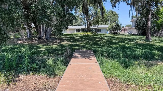 3895 CONINE DRIVE E, Winter Haven, FL 33881