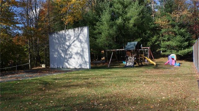 47 E Catskill Trail, Smallwood, NY 12778