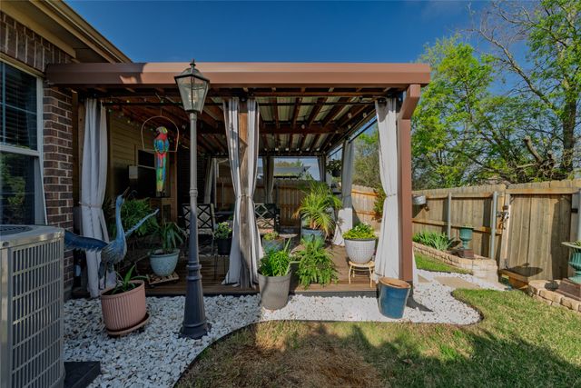 160 Greathouse Village, Decatur, TX 76234