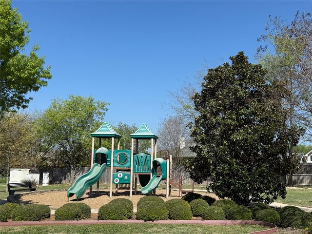 160 Greathouse Village, Decatur, TX 76234