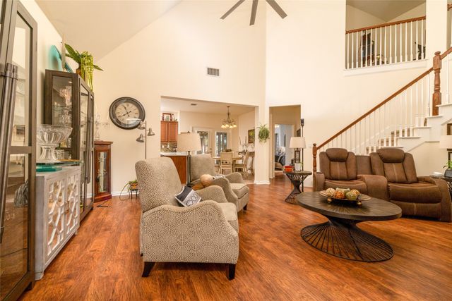 160 Greathouse Village, Decatur, TX 76234