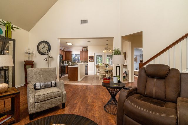 160 Greathouse Village, Decatur, TX 76234