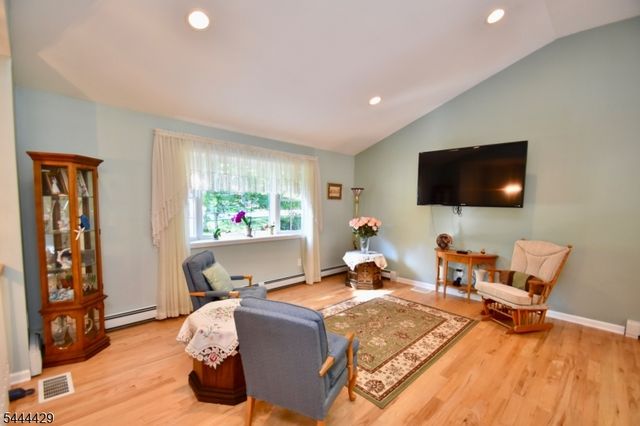 35 Deerfield Dr, Hardyston Twp., NJ 07416