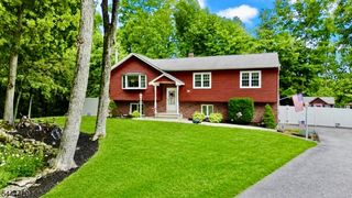 35 Deerfield Dr, Hardyston Twp., NJ 07416