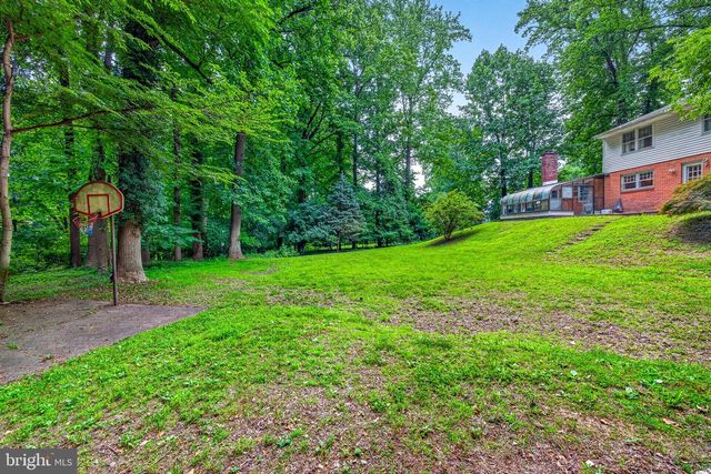 715 AMBLESIDE DR, Wilmington, DE 19808