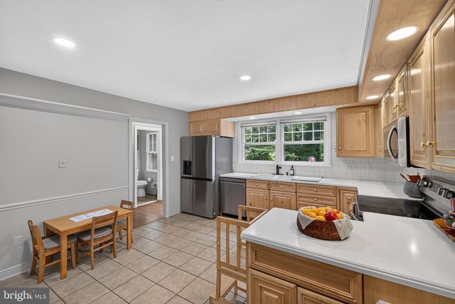 715 AMBLESIDE DR, Wilmington, DE 19808