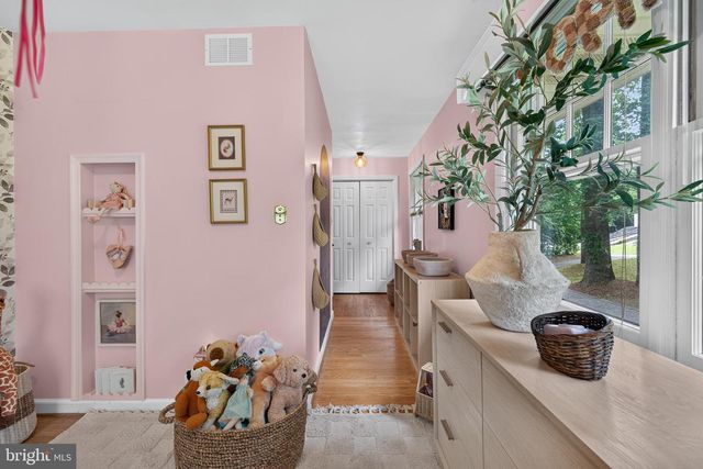 715 AMBLESIDE DR, Wilmington, DE 19808
