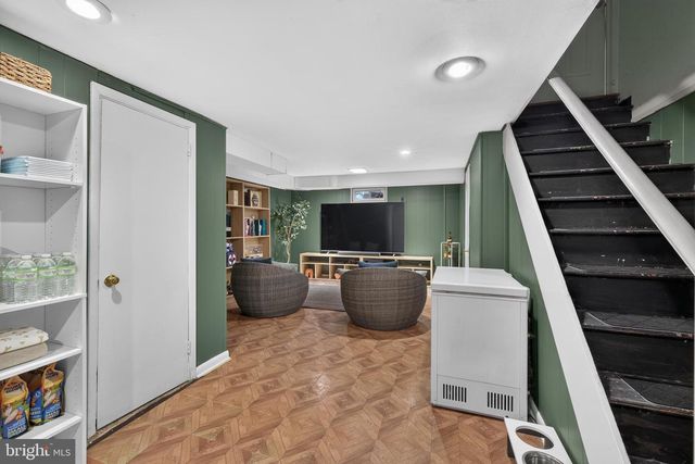 715 AMBLESIDE DR, Wilmington, DE 19808
