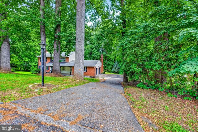715 AMBLESIDE DR, Wilmington, DE 19808