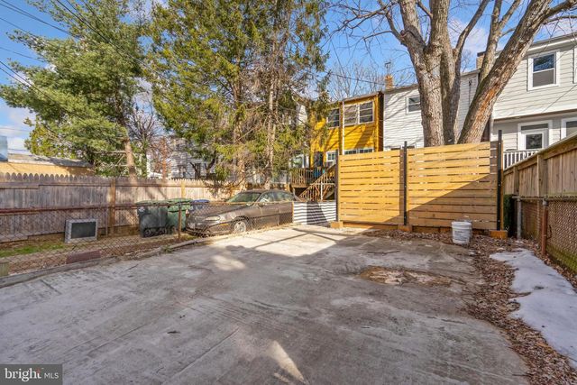 5232 5TH ST NW, Washington, DC 20011