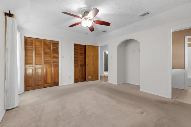 202 Diane Drive, Sanger, TX 76266