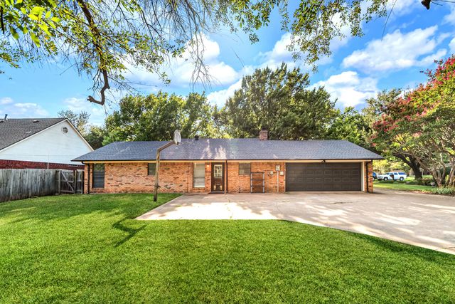 202 Diane Drive, Sanger, TX 76266