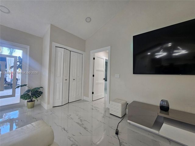 4 Alford Court, Palm Beach Gardens, FL 33418