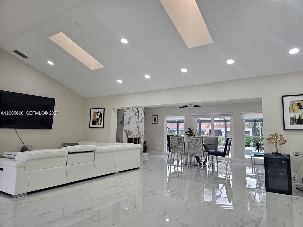 4 Alford Court, Palm Beach Gardens, FL 33418
