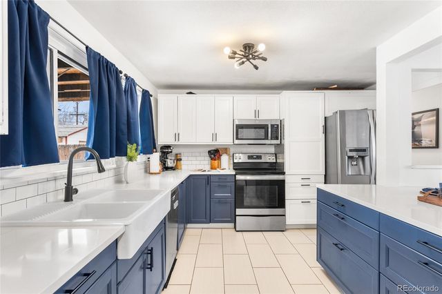 767 Hanover Street, Aurora, CO 80010