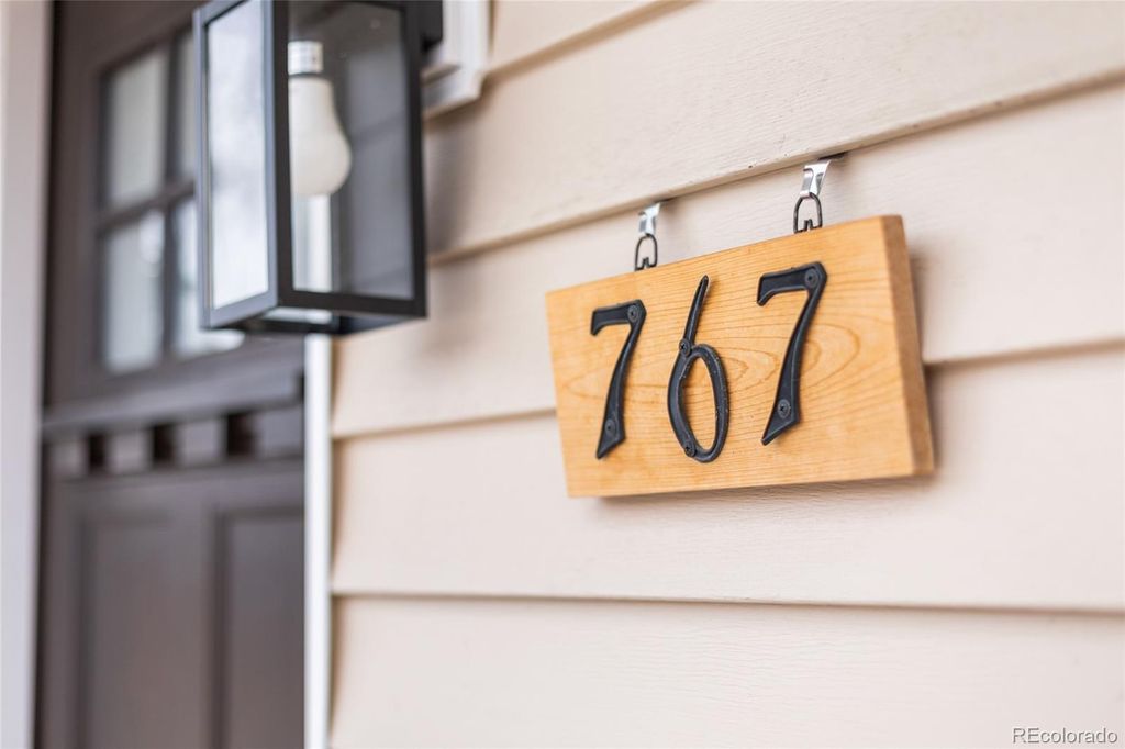 767 Hanover Street, Aurora, CO 80010