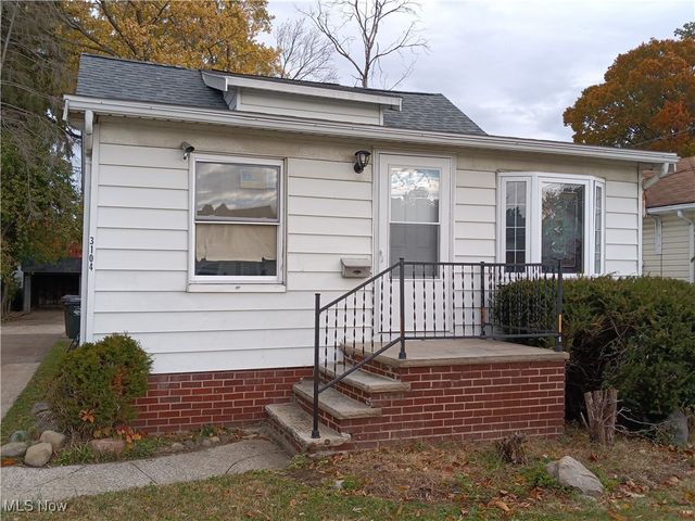 3104 Liggett Drive, Parma, OH 44134