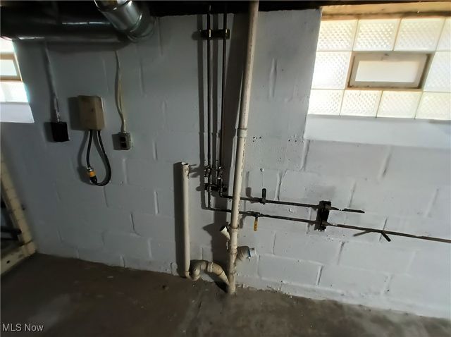 3104 Liggett Drive, Parma, OH 44134