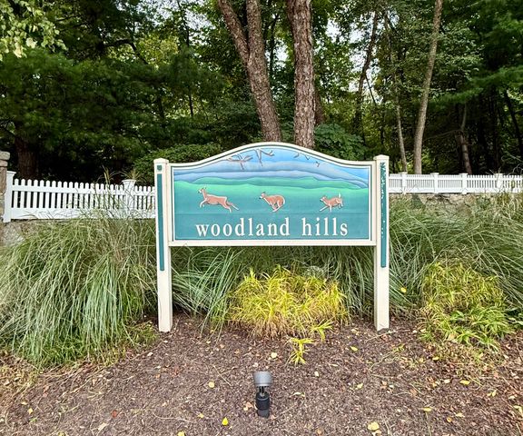 39 Woodcrest Lane 39, Danbury, CT 06810
