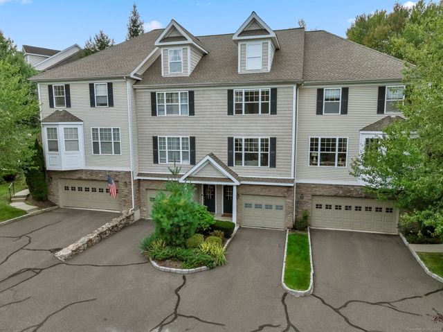 39 Woodcrest Lane 39, Danbury, CT 06810