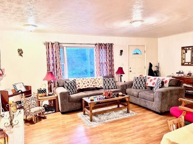 71 Private Drive 282, Chesapeake, OH 45619