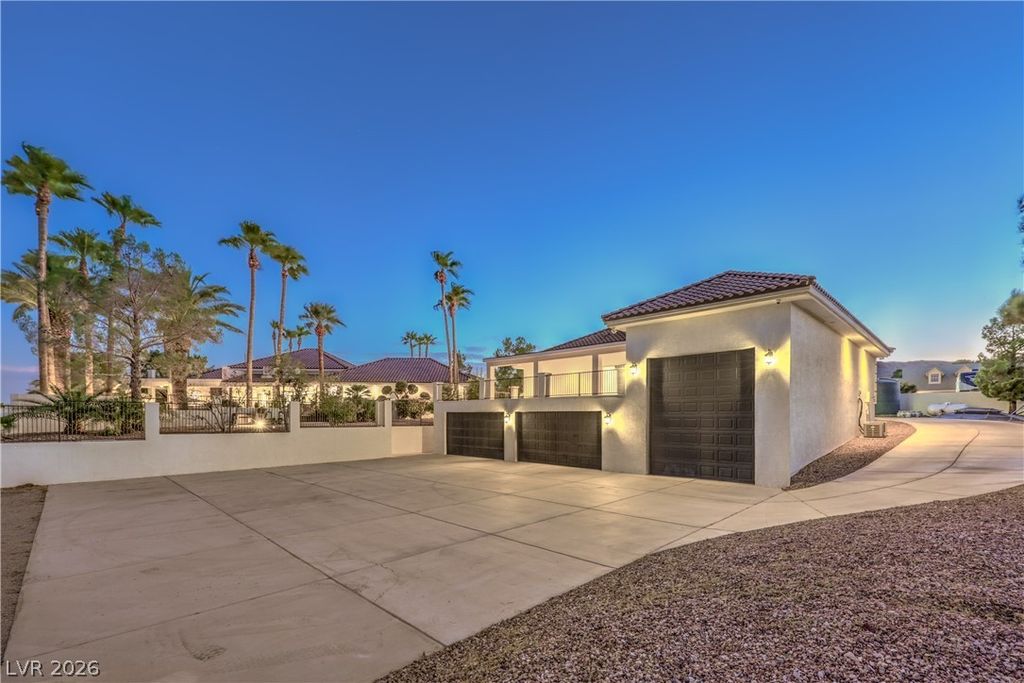 9390 Stange Avenue, Las Vegas, NV 89129 — photo 5