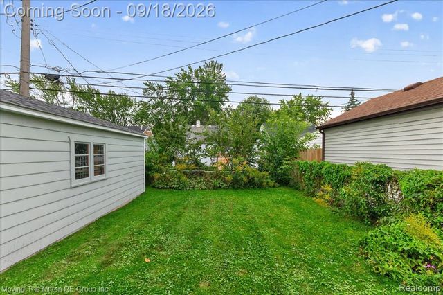 2326 Rowland Avenue, Royal Oak, MI 48067