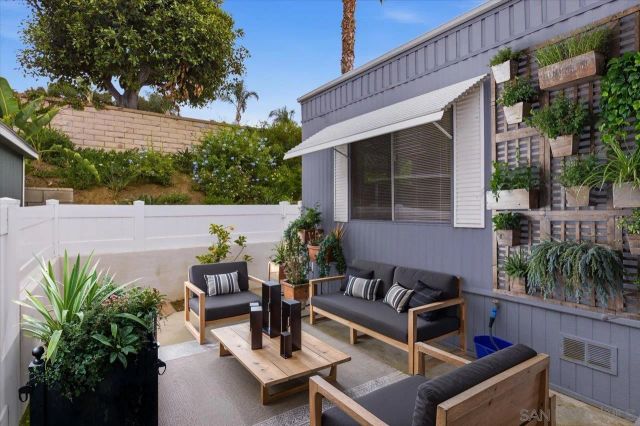 7026 San Bartolo Street 18, Carlsbad, CA 92011