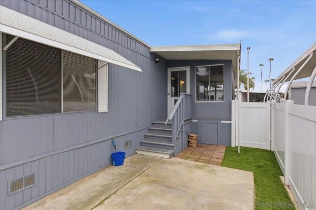 7026 San Bartolo Street 18, Carlsbad, CA 92011