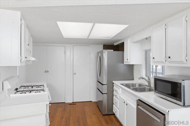 7026 San Bartolo Street 18, Carlsbad, CA 92011