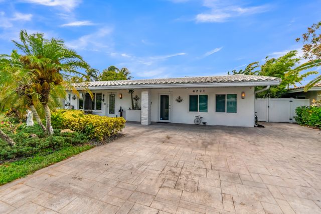 4221 NE 16th Avenue, Oakland Park, FL 33334
