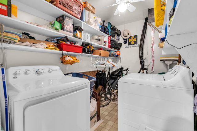 4221 NE 16th Avenue, Oakland Park, FL 33334